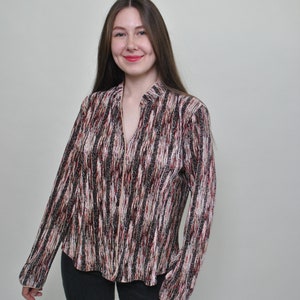 Blusa estampada abstrata dos anos 90 em design multicolorido, blusa estampada vintage com botões na frente, tamanho L