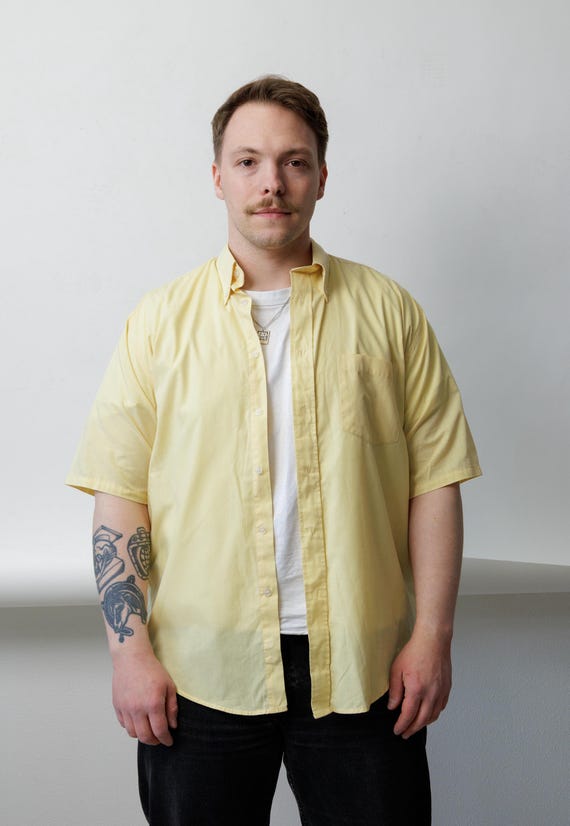 Butter Yellow Button Down Shirt 90s Short Sleeve Boxy Mens Preppy L