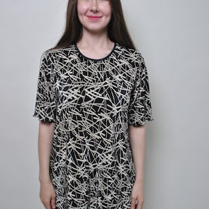 Abstract pattern black blouse, 90s pullover summer top - LARGE size 1990s fashion women crew neck polyester shirt, Size L