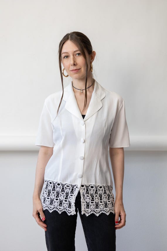 90s White Crochet Lace Hem Blouse Vintage Tailored Notch Collar Shirt Size M