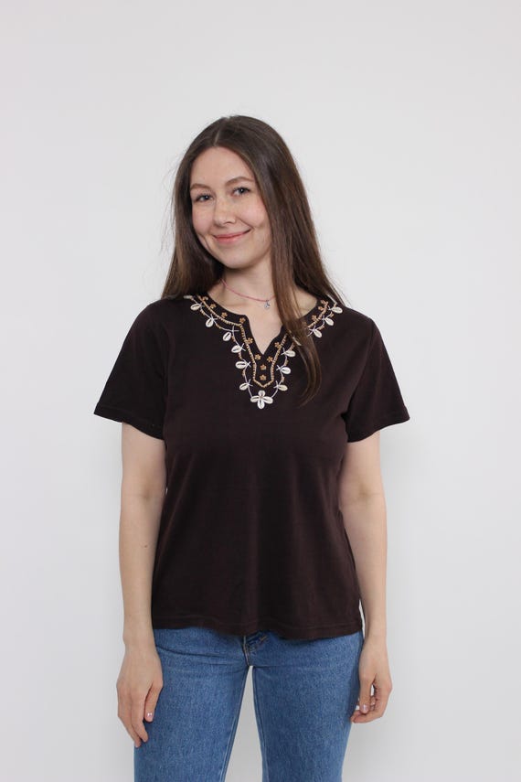 Y2K Brown Embroidered Tee Vintage Floral Beaded Neckline Boho Short Sleeve Size M
