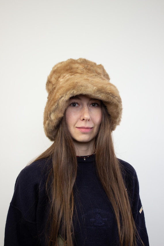 Vintage 90s Winter Hat, Warm Retro Faux Fur Style Bucket Hat
