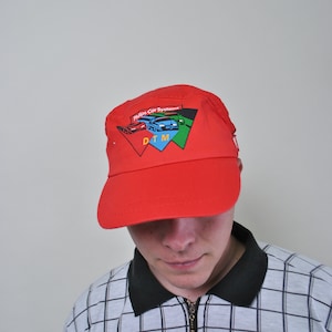 90s racing car print cap, vintage motorsport wear race baseball cap with zip in red and black colors