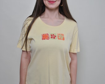 90s Vintage Floral T-Shirt: Yellow Cotton Crew Neck, Size L