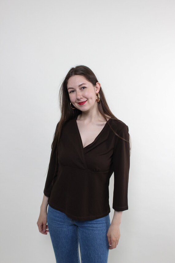 90s v neck minimalist blouse in brown, vintage formal style crop blouse, Size L