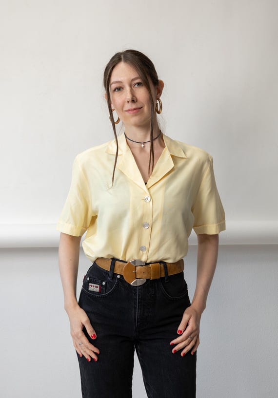 Butter Yellow Camp Collar Blouse Vintage 90s Short Sleeve Button Up M