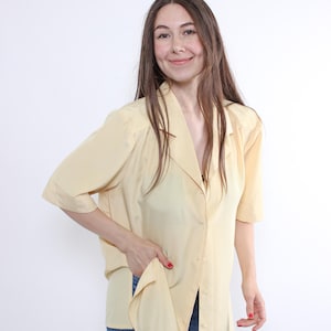 90s yellow oversized blouse, vintage minimalist polyester short sleeve shirt, Size L