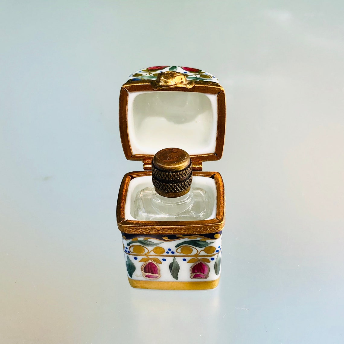 Vintage Hand Painted Limoges Porcelain Trinket Box With A Etsy Uk