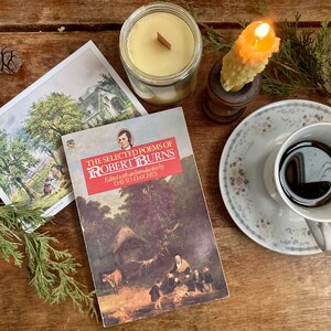 Burns Cozy Book Box Gift Set