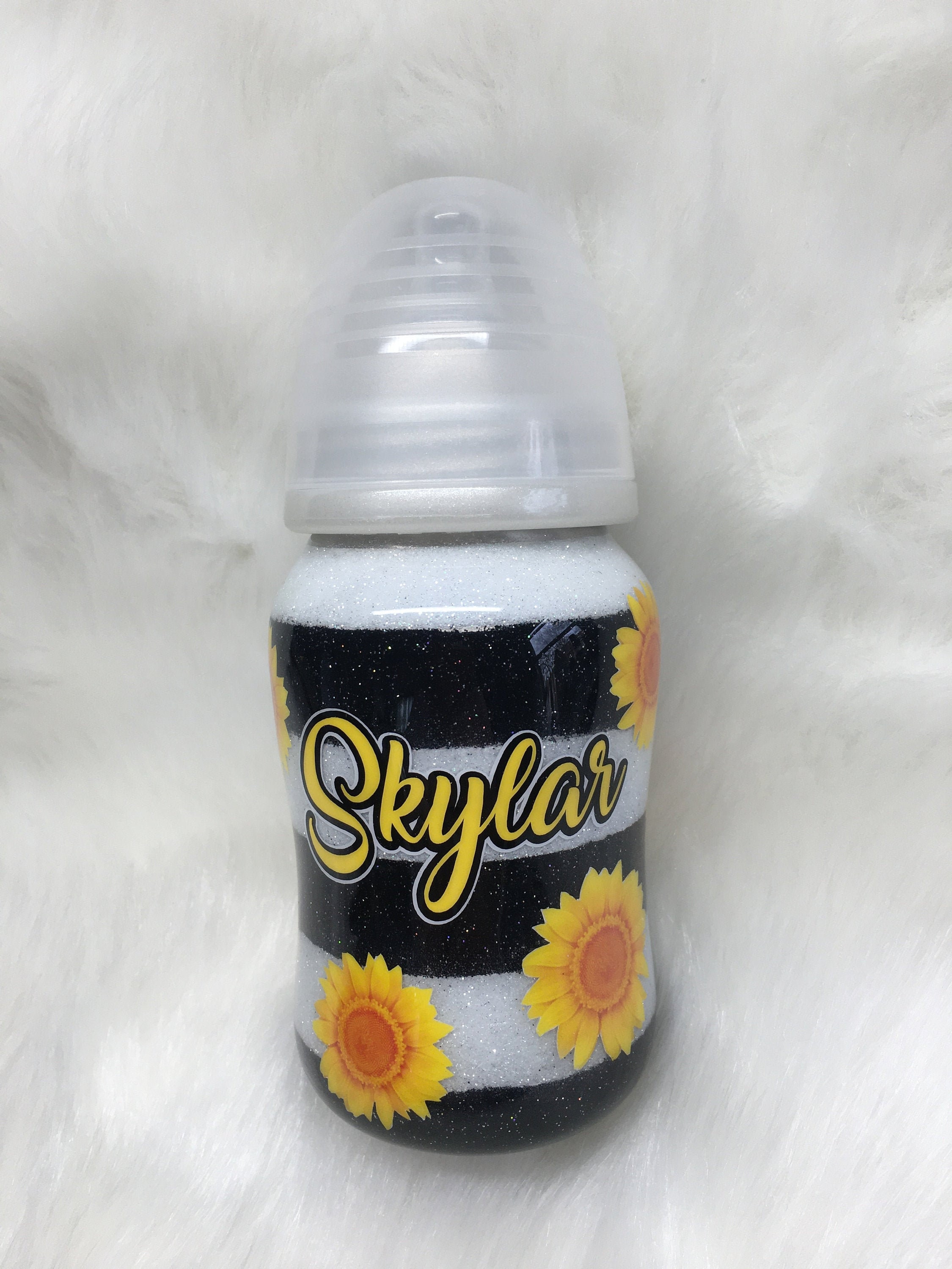 Custom Designed Baby Bottle / Baby Shower Gift / Glitter Baby Bottle / Personalized Gift / Personalized Baby Bottle