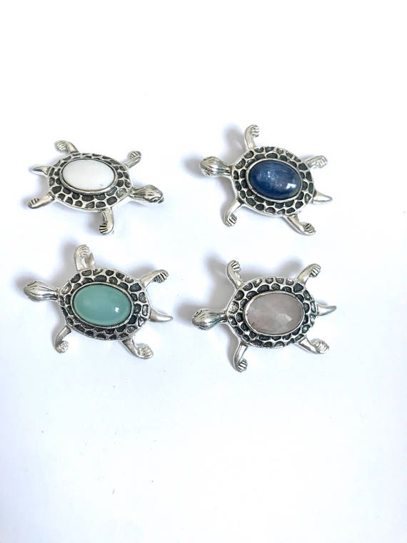 4 Turtle Pendants Necklace Silver Image 0