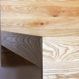 Modern solid wood bed frame, customizable bed, handmade head board. immagine 8