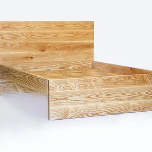 Modern solid wood bed frame, customizable bed, handmade head board. immagine 5