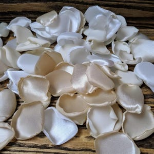 Boho Champagne Satin Rose Petals: Cream & Ivory Wedding Confetti