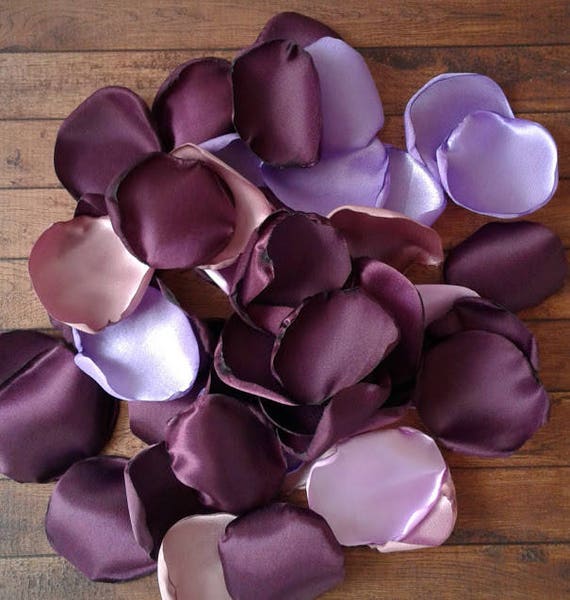 Eggplant mauve wedding decor, mixture of rose petals bulk for table