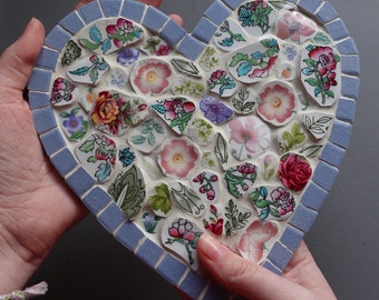 Mosaic Heart handmade with vintage china and crockery floral Indian Tree pattern Blue border