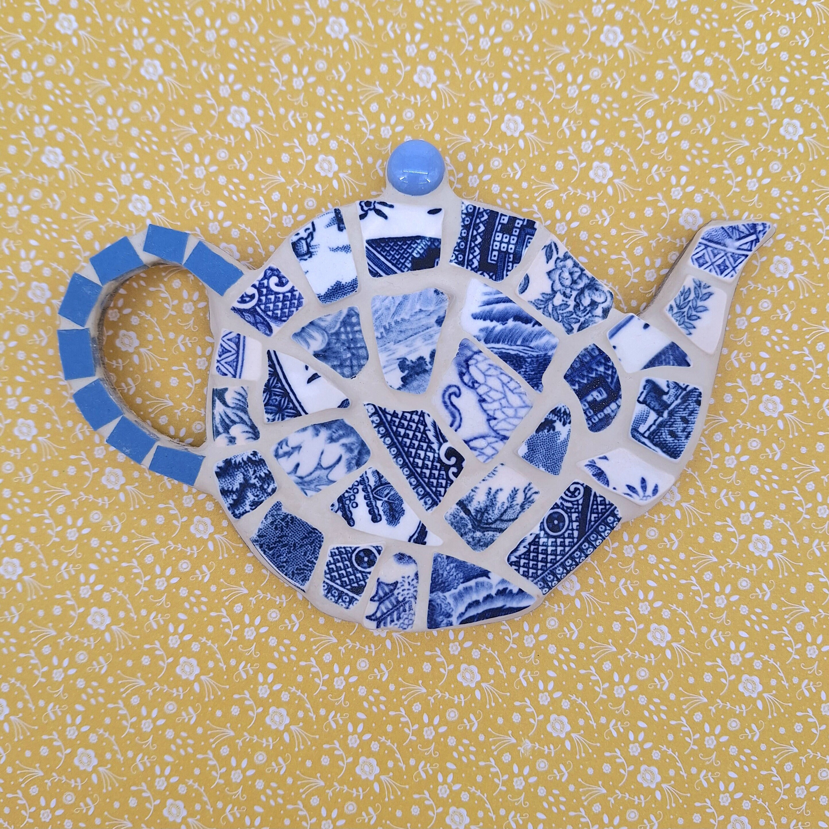 Blue Teapot MOSAIC KIT Craft Kit Suitable for Beginners Tumbled China