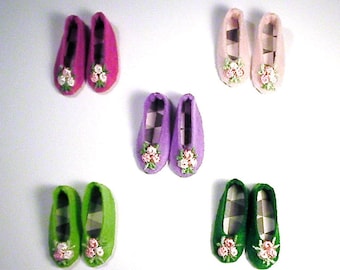 Colorful shoes for Lammily