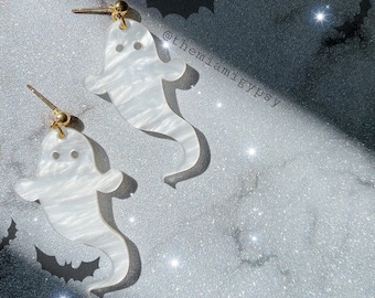 Cute Ghostie Earrings | Acrylic Earrings | Halloween Jewelry | Acrylic Earrings | Laser Cut Earrings | Spooky Earrings | Acrylic |