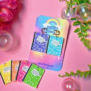 Pendientes de libro de composición pastel / Pendientes de maestro / Pendientes de acrílico / Pendientes de regreso a la escuela / Pendientes de libro / Pendientes de primaria