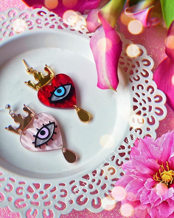 Queen of Hearts Acrylic Earrings: Evil Eye Dangle