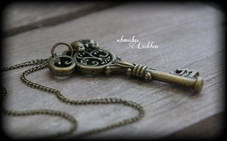 Minnie Mouse antique Bronze key necklace