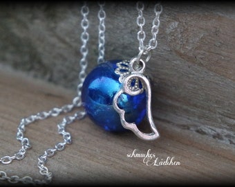 Silver-plated glass beads necklace with wing pendant