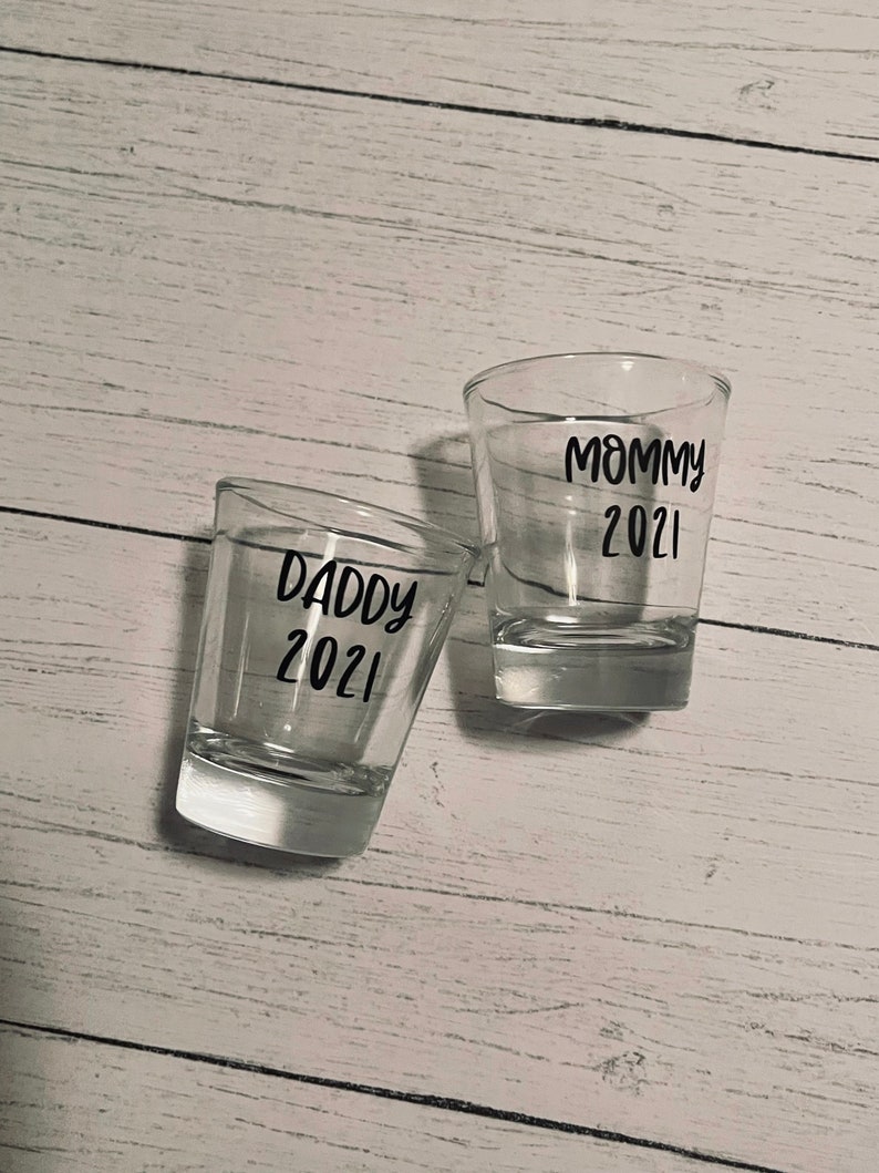 Mommy and daddy shot glass set
