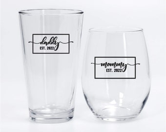 Mommy and Daddy Est 2024 beer wine set, new parents gift set, mommy wine glass, new mom and dad, gifts for new dad, christmas gift for mom