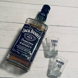 Mommy and daddy shot glass set