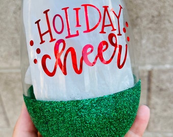 Christmas wine glasses, Holiday wine glass, Glitter Wine glass, wine glass glitter, personalized wine glass, Christmas gift for women,