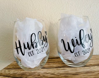 Husband Wife wine glasses, hubby wifey gifts, hubby wifey glasses, engagement wine glasses,  engagement gifts for couples, wedding gifts,