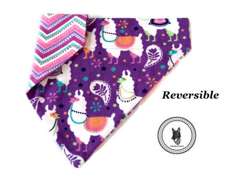 Flannel Reversible /& Slide On Dog Bandana Llama Love Spring-Valentines