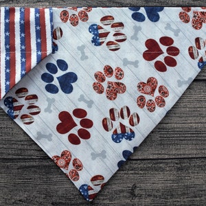 Bandana patriotique pour chien - Sur le collier - Pattes patriotiques - Élection olympique d'été du 4 juillet