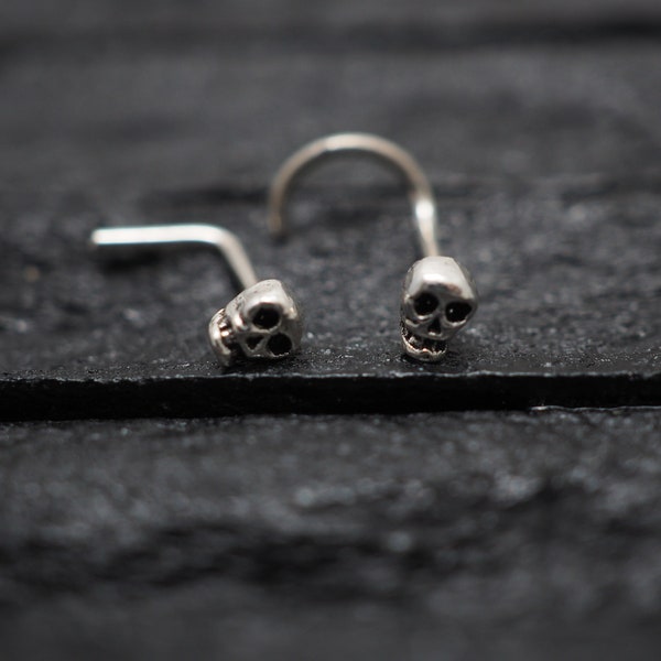 18, 20 gauge Mini Skull sterling silver nose stud /nose screw, Body Jewelry, Silver Stud, Nose Piercing, Piercing, Nose Stud, nose ring