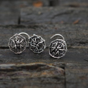 Oxidized Sterling Silver Spider Web Nose Stud - 20 Gauge