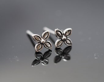 Tiny Flower Earrings , 925 Sterling Silver, Stud Earrings , Earrings, Minimalist Earring, Silver stud earring, Gift