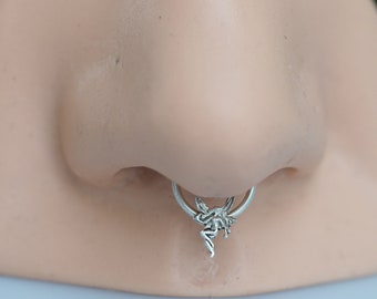 Pierścień do przegrody nosowej z oksydowanego srebra próby 925 z motywem wróżki (16G/18G)
