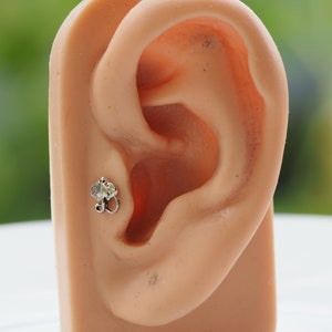 Stingray -20g, 18g,  16g Surgical stainless steel Labret Barbell,  Push Pin Post , Flat Back ,Cartilage earring