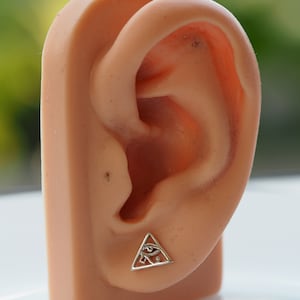 Eye of Horus -20 gauge, 18gauge ,16gauge Surgical stainless steel Labret Barbell,  Push Pin Post , Flat Back ,Cartilage earring