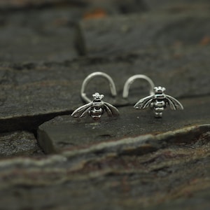 18,20 Gauge Nasenstecker, Mini Bee Sterling Silber Nasenstecker / Nasenschraube, Schmuck Nasenstecker, Body Piercing Schmuck, Nase Piercing
