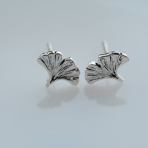 Sterling silver  stud Earring, Silver Stud Earrings, Ginko leaf Earrings