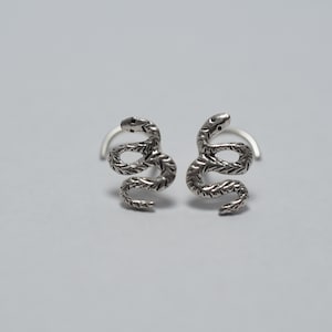 Nasenstecker, kleine Schlange Sterling Silber Nasenstecker / Nasenschraube, Schmuck Nasenstecker, Piercing Schmuck, Nase Piercing, Körperschmuck