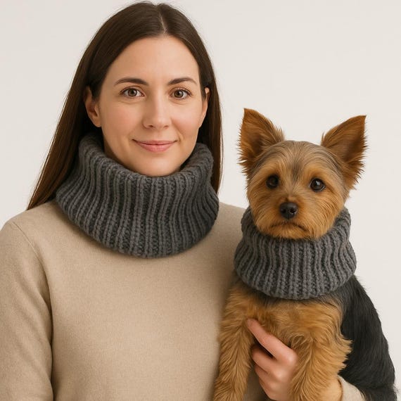 お揃いのかぎ針編み犬用スヌードセット｜ハンドメイドアランネック