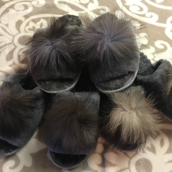 Fur Fluffy slippers ,Womens slippers,Sheepskin cozy ,Home shoes,Sheepskin slippers,Gift for her,Grey slippers,Organic shoes. Fur Fluffy slippers ,Womens slippers,Sheepskin cozy ,Home shoes,Sheepskin slippers,Gift for her,Grey slippers,Organic shoes.