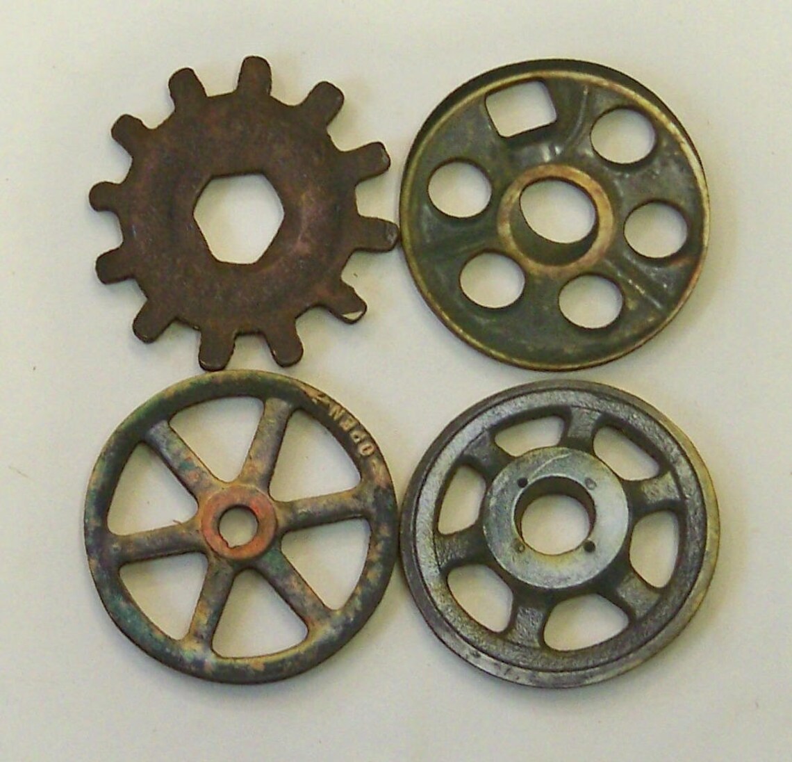 GEARS COGS and PULLEY'S. set 1 Pkt. of 11 Wood Cut Etsy