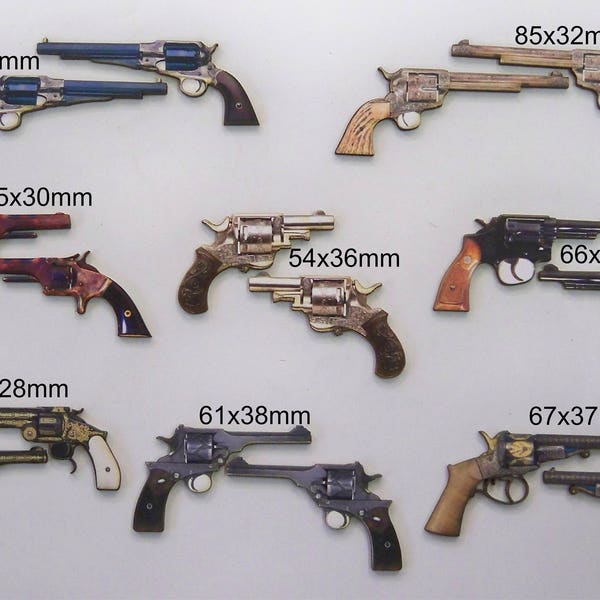 Revolvers. DES ARMES DE POING. Un paquet de découpes de bois de 16 x