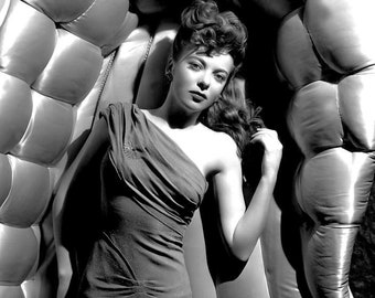 Ida Lupino - Hollywood Actress and Legend - 24 Photo Trading Cards Set - Classic Movie Legends Collection - Glamour Photography