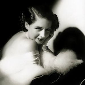 Norma Shearer - Actress and Hollywood Star - 16 Photo Trading Cards Set - NO Duplicates! Classic Hollywood Film Actress - Vintage Glamour