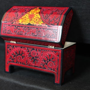 Hand-Painted Mexican Lacquerware Box: Red Floral Animal Folk Art